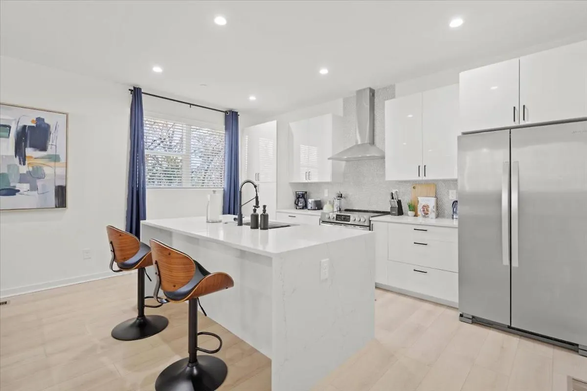 Stylish Modern 3Br 3,5Ba Townhouse In Charlotte Appartement